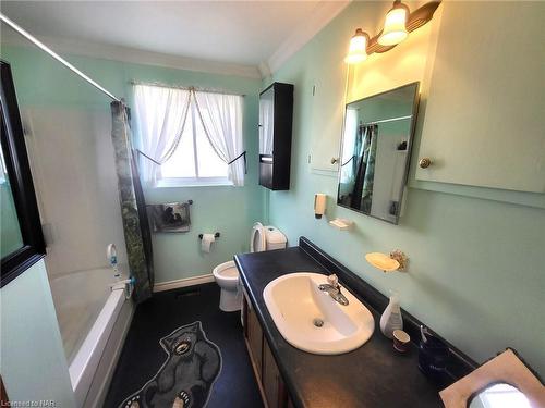 184 Elmore Drive, Halton Hills, ON - Indoor Photo Showing Bathroom