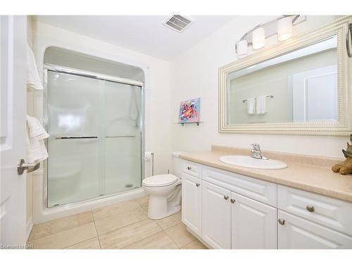 113-4644 Pettit Avenue, Niagara Falls, ON - Indoor Photo Showing Bathroom