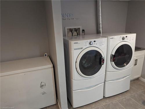 43 Greystone Crescent, St. Catharines, ON - Indoor Photo Showing Laundry Room
