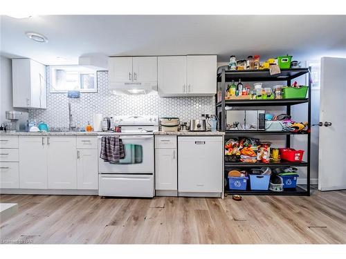 54 Burness Drive, St. Catharines, ON - Indoor Photo Showing Kitchen