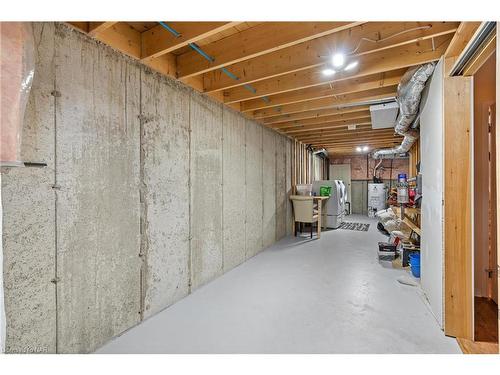 7042 Brittany Court, Niagara Falls, ON - Indoor Photo Showing Basement