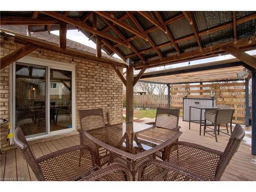 7042 Brittany Court, Niagara Falls, ON - Outdoor With Deck Patio Veranda With Exterior