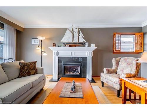 86 Brady Street, Port Colborne, ON - Indoor Photo Showing Living Room With Fireplace
