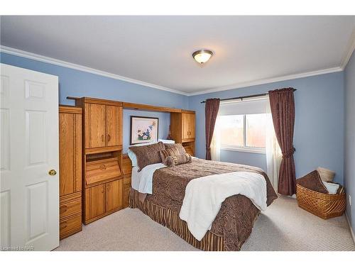 1063 Hansler Road, Welland, ON - Indoor Photo Showing Bedroom