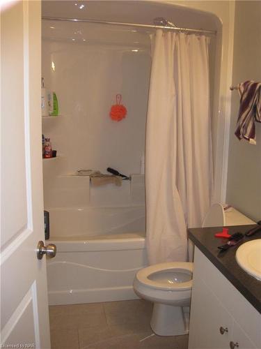 55 Leeper Street, St. Catharines, ON - Indoor Photo Showing Bathroom