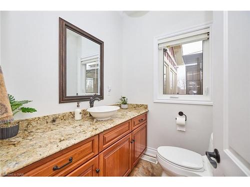 50460 Phillips Road, Wainfleet, ON - Indoor Photo Showing Bathroom