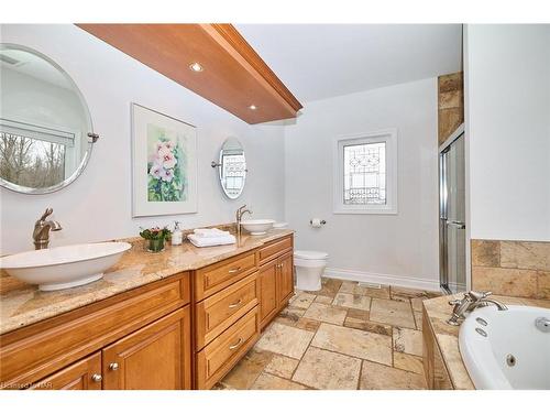 50460 Phillips Road, Wainfleet, ON - Indoor Photo Showing Bathroom