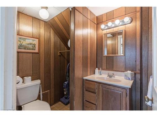 183 Maple Lane, Fort Erie, ON - Indoor Photo Showing Bathroom