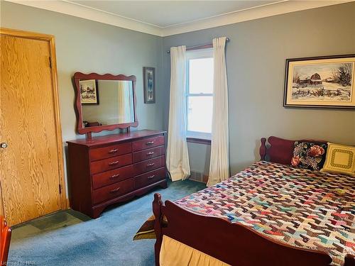 67 Clare Avenue, Port Colborne, ON - Indoor Photo Showing Bedroom