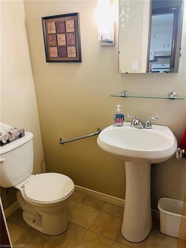 67 Clare Avenue, Port Colborne, ON - Indoor Photo Showing Bathroom