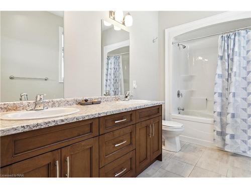 4238 Village Creek Drive, Stevensville, ON - Indoor Photo Showing Bathroom