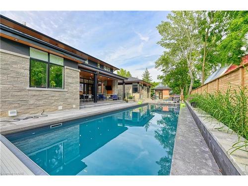 11 Woodbourne Court, Niagara-On-The-Lake, ON - Outdoor With In Ground Pool With Exterior