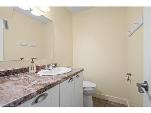 10-6910 Kalar Road, Niagara Falls, ON - Indoor Photo Showing Bathroom