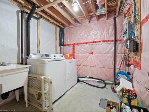 323 Silverwood Avenue Avenue, Welland, ON - Indoor Photo Showing Laundry Room