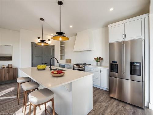 75 Trailview Drive, Tillsonburg, ON - Indoor Photo Showing Kitchen With Upgraded Kitchen