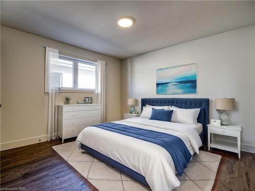 75 Trailview Drive, Tillsonburg, ON - Indoor Photo Showing Bedroom