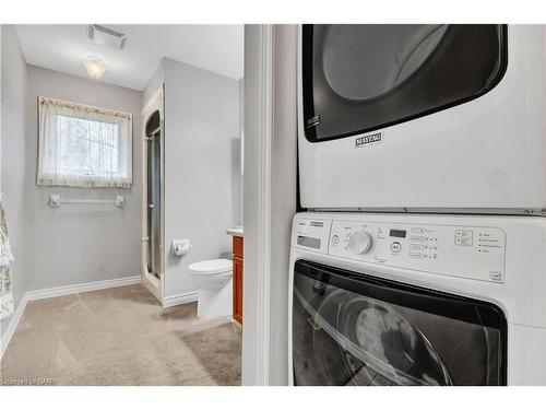 9-556 King Street, Niagara-On-The-Lake, ON - Indoor Photo Showing Laundry Room