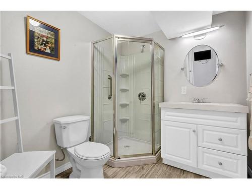 9-556 King Street, Niagara-On-The-Lake, ON - Indoor Photo Showing Bathroom