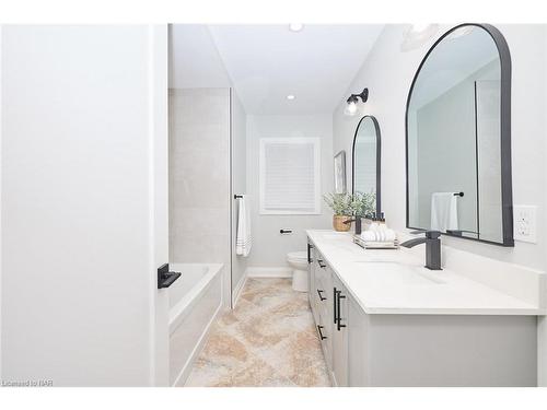 3873 Glenview Drive, Lincoln, ON - Indoor Photo Showing Bathroom