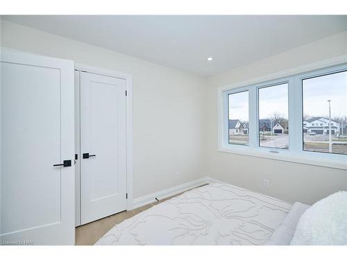 4229 Manson Lane, Campden, ON - Indoor Photo Showing Bedroom
