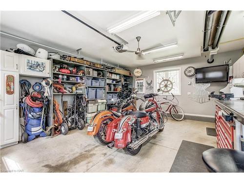 12281 Lakeshore Road, Wainfleet, ON - Indoor Photo Showing Garage