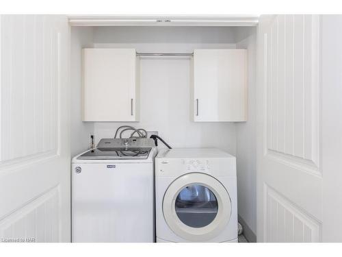 20 Jubilee Drive, St. Catharines, ON - Indoor Photo Showing Laundry Room
