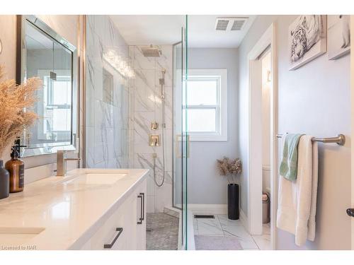 20 Jubilee Drive, St. Catharines, ON - Indoor Photo Showing Bathroom