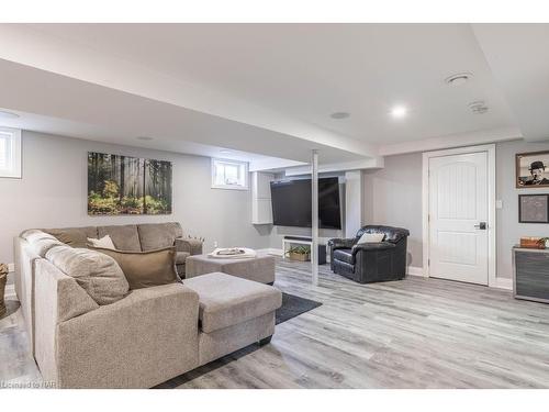 20 Jubilee Drive, St. Catharines, ON - Indoor Photo Showing Basement