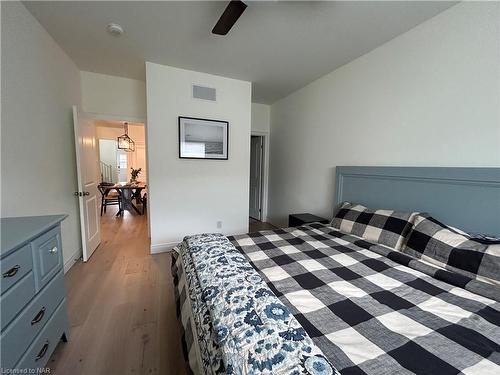 431 Williams Crescent, Fort Erie, ON - Indoor Photo Showing Bedroom