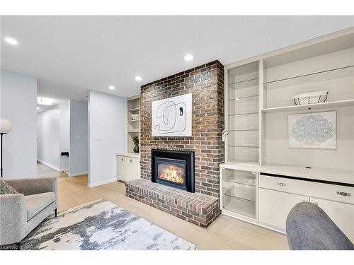 65 Hillcrest Avenue, St. Catharines, ON - Indoor Photo Showing Living Room With Fireplace