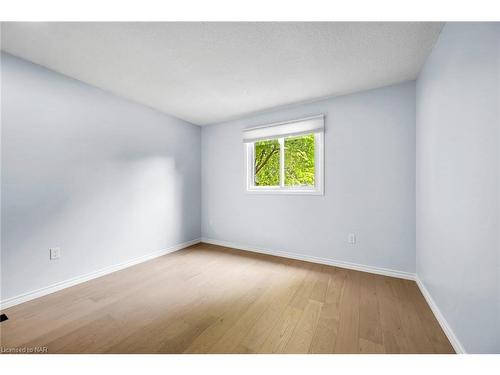 65 Hillcrest Avenue, St. Catharines, ON - Indoor Photo Showing Other Room