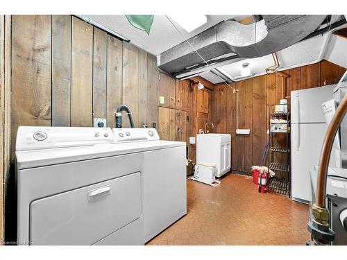 65 Hillcrest Avenue, St. Catharines, ON - Indoor Photo Showing Laundry Room