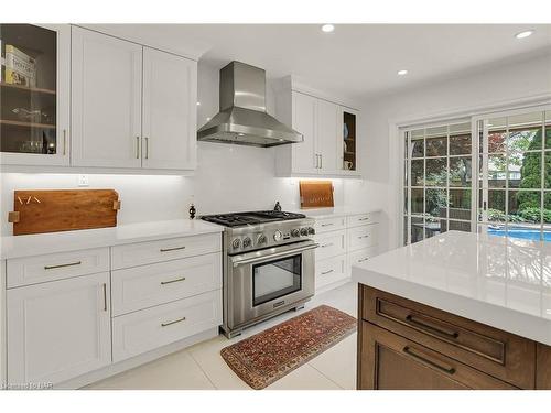 69 The Promenade Street, Niagara-On-The-Lake, ON - Indoor Photo Showing Kitchen With Upgraded Kitchen