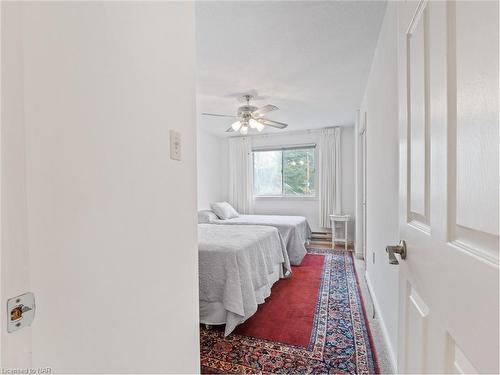 378 Willowood Avenue, Crystal Beach, ON - Indoor Photo Showing Bedroom