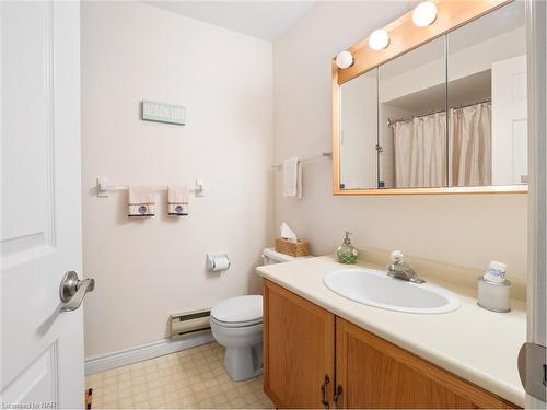 378 Willowood Avenue, Crystal Beach, ON - Indoor Photo Showing Bathroom