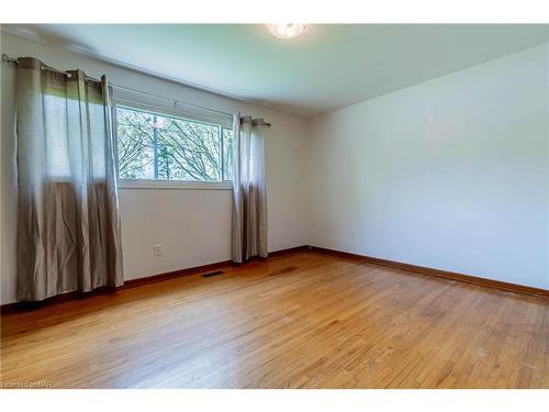 89 Allan Drive, St. Catharines, ON - Indoor Photo Showing Other Room
