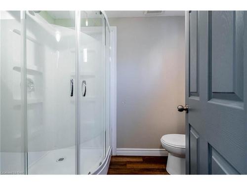 89 Allan Drive, St. Catharines, ON - Indoor Photo Showing Bathroom