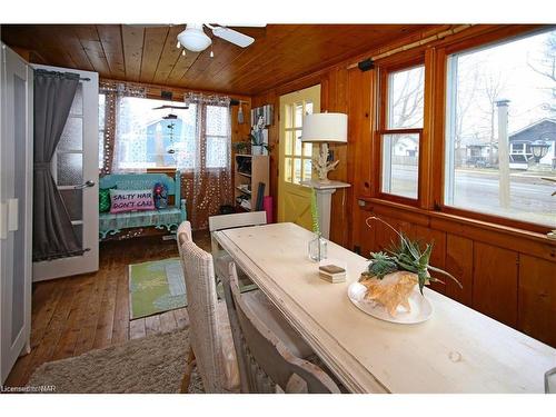 3791 Fairfield Avenue, Crystal Beach, ON - Indoor Photo Showing Dining Room