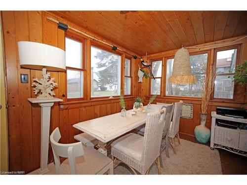 3791 Fairfield Avenue, Crystal Beach, ON - Indoor Photo Showing Dining Room