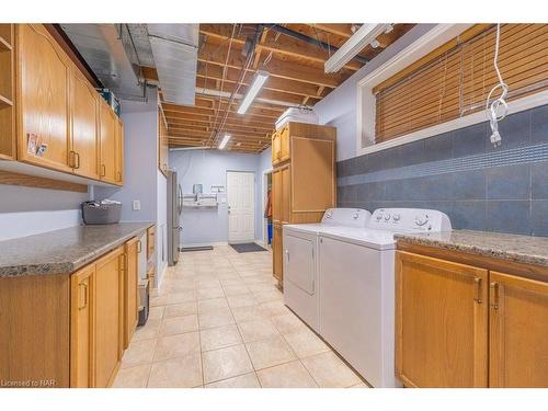 2620 Miller Avenue, Fort Erie, ON - Indoor Photo Showing Laundry Room