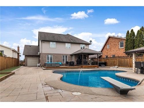 32 Glenwood Parkway, Welland, ON - Outdoor With In Ground Pool With Deck Patio Veranda With Backyard With Exterior