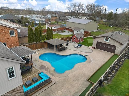32 Glenwood Parkway, Welland, ON - Outdoor With In Ground Pool