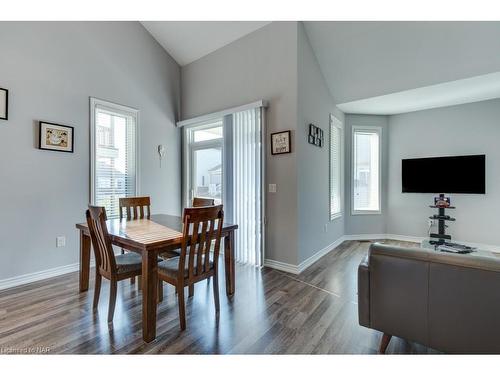1217 Kennedy Drive, Fort Erie, ON - Indoor Photo Showing Dining Room