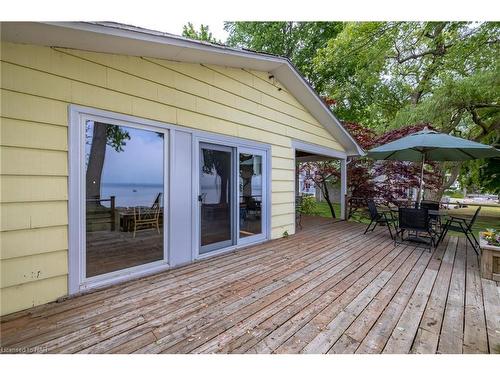 1995 Macdonald Drive, Fort Erie, ON - Outdoor With Deck Patio Veranda With Exterior