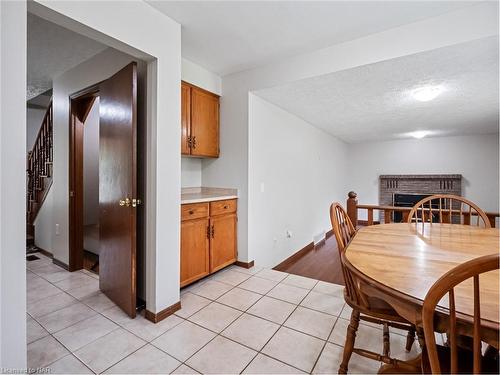 5179 Valleyview Crescent, Niagara Falls, ON - Indoor Photo Showing Other Room