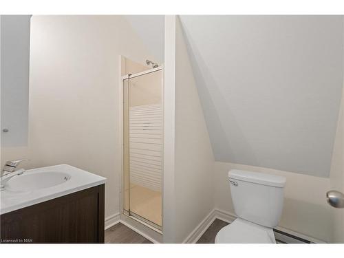 185-187 Niagara Boulevard, Fort Erie, ON - Indoor Photo Showing Bathroom