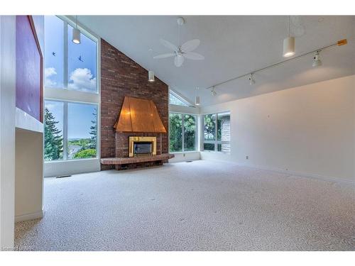 6811 Carmella Place, Niagara Falls, ON - Indoor With Fireplace