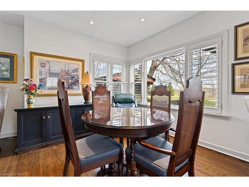 111 Riverdale Drive, St. Catharines, ON - Indoor Photo Showing Dining Room