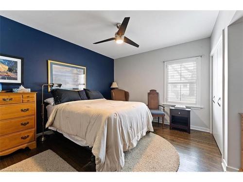 111 Riverdale Drive, St. Catharines, ON - Indoor Photo Showing Bedroom