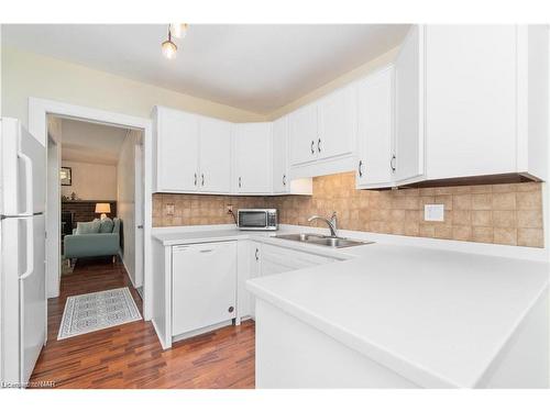 19 Lindbergh Drive, Fort Erie, ON - Indoor Photo Showing Kitchen With Double Sink